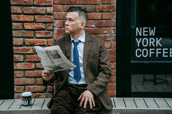 Stratégies Incontournables pour Aider Efficacement une Personne en Situation Précaire : Votre Guide Pratique Complet